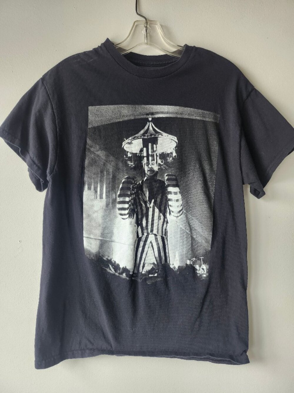 Beetlejuice Original Movie Graphic T Shirt Black Carousel Hat